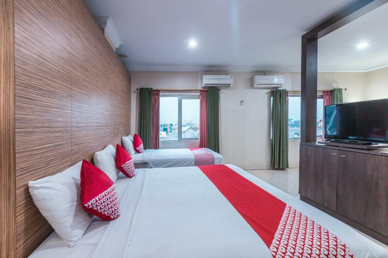 Oyo 1475 Alia Matraman Syariah Near Rs Premier Jatinergara Hotel Jakarta Buitenkant foto